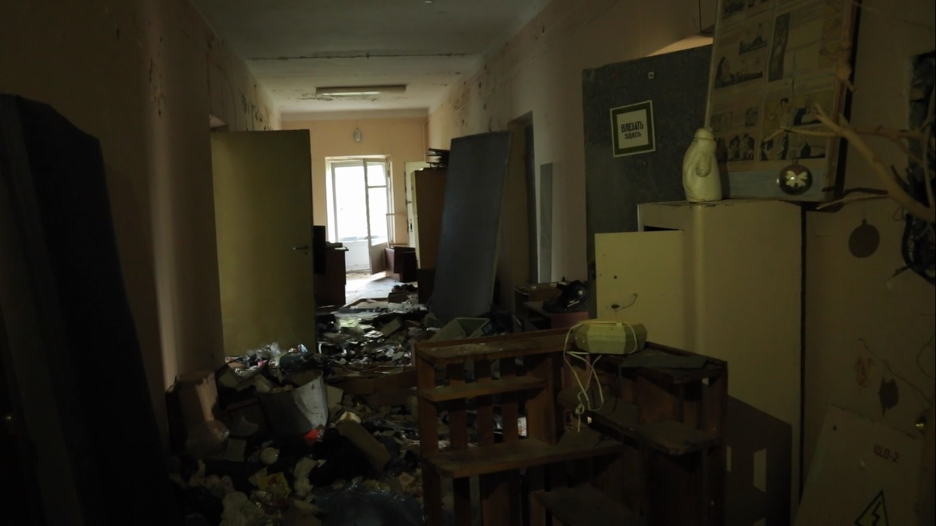 Обломки и плесень на стене: Леся Никитюк показала фото из уникальной лаборатории в Чернобыле